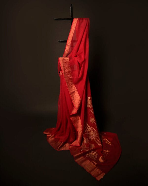 Crimson_Elegance_Red_Kota_Cotton_Zari_Printed_Saree_2 Crimson Elegance Red Kota Cotton Zari Printed Saree, Full size