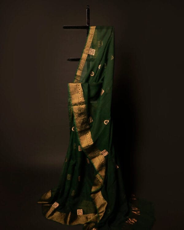 Emerald_Enchantment_Green_Kota_Cotton_Zari_Printed_Saree-1 Emerald Enchantment Green Kota Cotton Zari Printed Saree, Full size