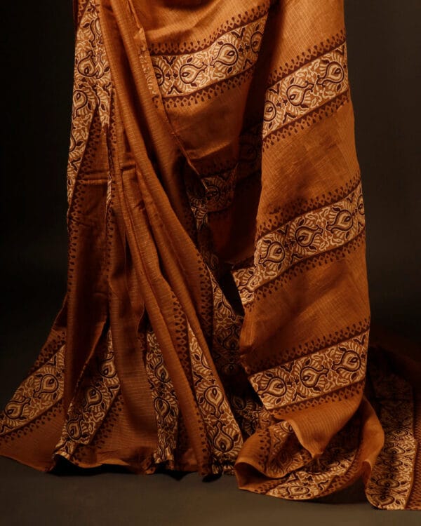 Light Brown Kota Cotton Saree, Bttom side close up