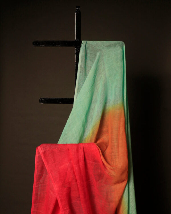 MG_6481 Uddup Skies Sky Blue and Red Linen Shaded Saree