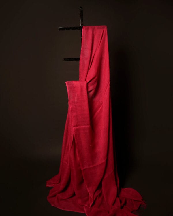MG_6698 Crimson Elegance Red Textured Linen Shaded Saree