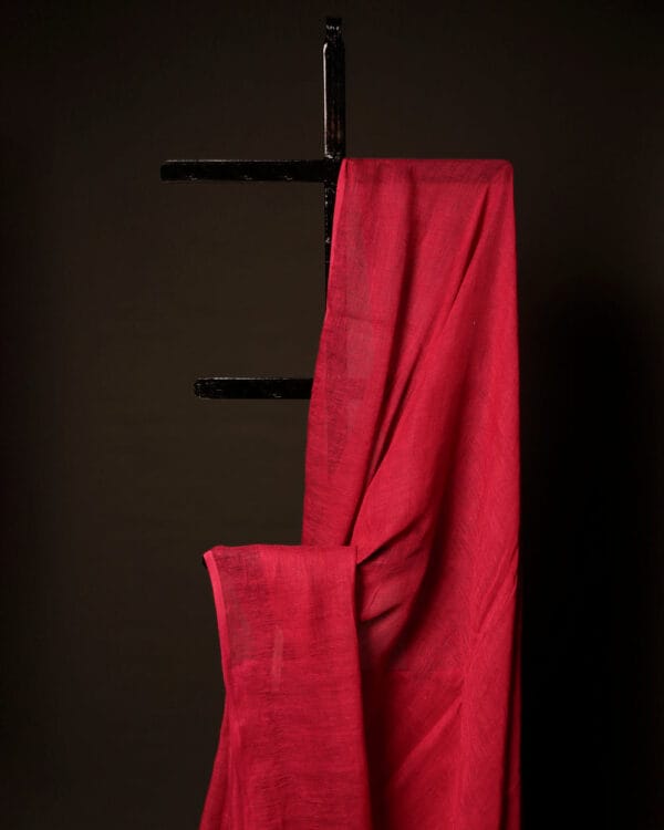 MG_6701 Crimson Elegance Red Textured Linen Shaded Saree