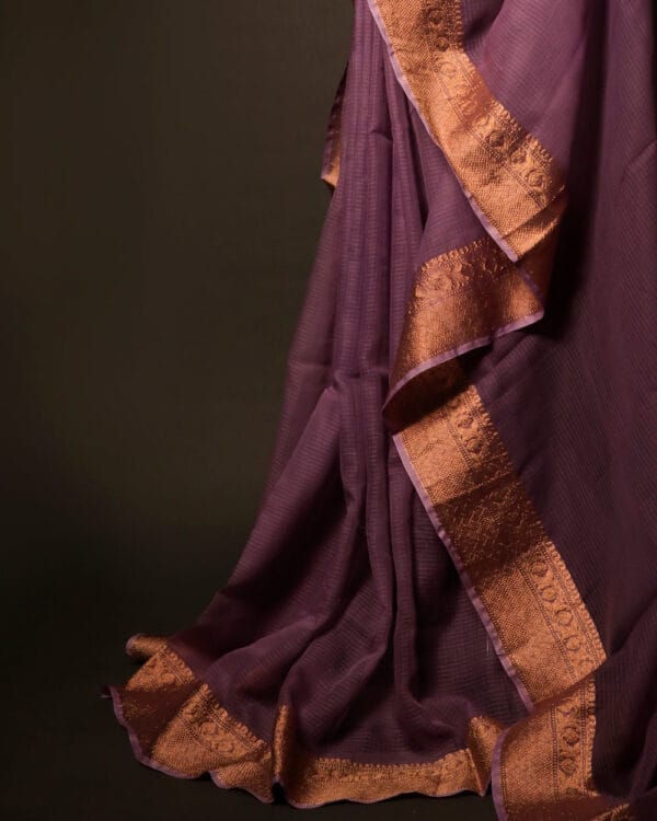 Majestic_Magenta_Magenta_Kota_Cotton_Zari_Plain_Saree_4 Majestic Magenta Magenta Kota Cotton Zari Plain Saree, Bottom side close up