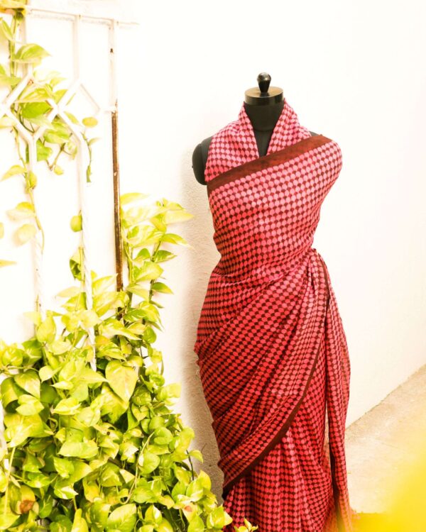 Pure-Handloom-Brown-Linen-Silk-Saree-4-1 Pure Handloom Pink and Brown Printed Linen Saree