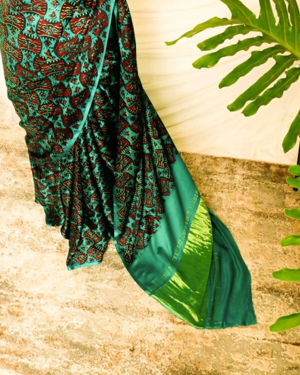 Pure-Handloom-Green-Gaji-Silk-Saree-5-1_jpg Pure Handloom Dark Green Gaji Silk Saree