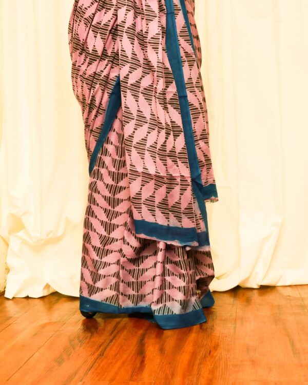 Pure-Handloom-Light-Peach-Mul-Cotton-Silk-Print-Sarees-5_jpg-1 Pure Handloom Light Peach Mul Cotton Silk Print Sarees