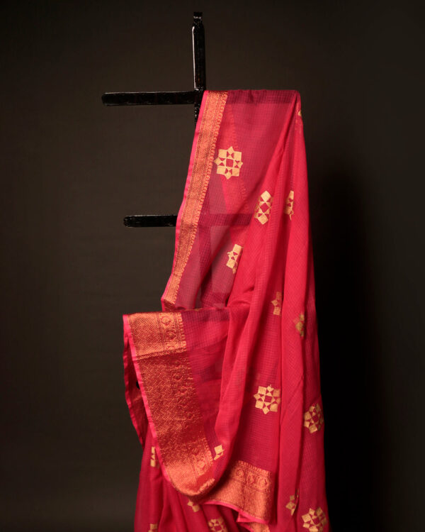 Rosy_Radiance_Pink_Kota_Cotton_Zari_Printed_Saree_2 Rosy Radiance Pink Kota Cotton Zari Printed Saree, Top side close up