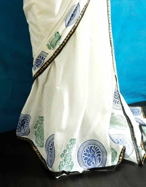 dfghesrah-4 White Mul Cotton saree