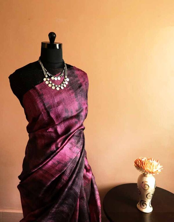dgftjxj-4 Pure Handloom Tie and Dyed Line Tussar Silk Saree