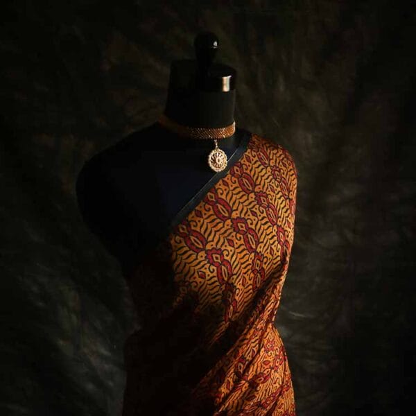 fhygkj-1 Pure Apricot and Black Handloom Organza Silk Saree