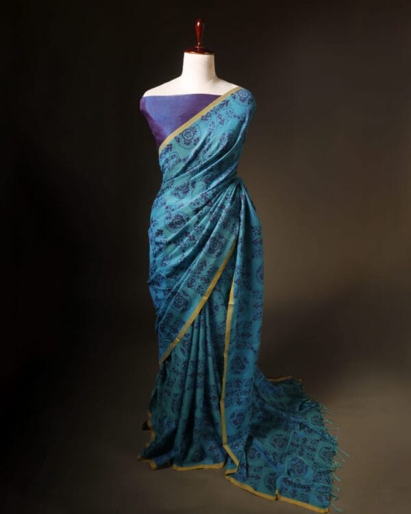 rn-image_picker_lib_temp_13685564-3d86-4b37-8469-5686ed05e2cd Breeze Pure Blue Soft and Light Handloom Silk Cotton Saree