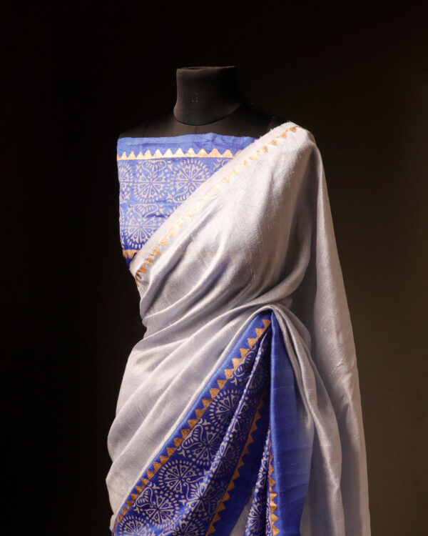 rn-image_picker_lib_temp_22d8656f-aa0a-4f99-976d-1214fd9981d6 Uddup Breeze White and Blue Pure Dupion Silk Saree