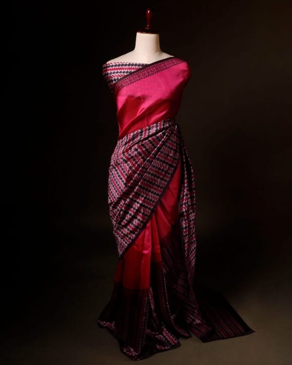rn-image_picker_lib_temp_26d87194-1e6e-4d3f-be03-5b52613da1f0 Pure Hand block Printed Pink Raw Silk saree