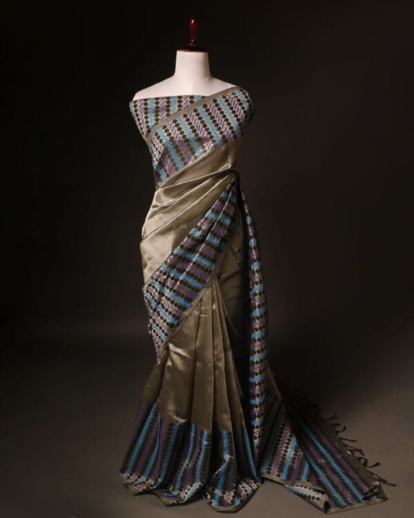 rn-image_picker_lib_temp_329180f0-7ac2-4f62-9cb4-f29dc35e8b00 Grey Silk Cotton Saree