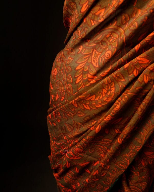 rn-image_picker_lib_temp_33634619-5ec7-4310-8738-3ba6b241e6c3 Burgundy Elegance Maroon Soft and Light Handloom Silk Cotton Saree