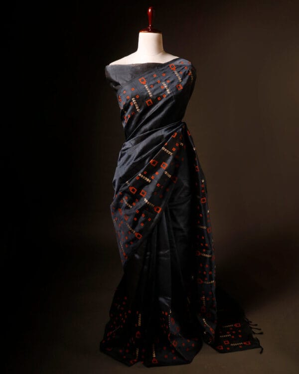 rn-image_picker_lib_temp_5efb0051-fe40-419c-bfce-fdfd9f0cc0dc Grey Color Silk Cotton Saree