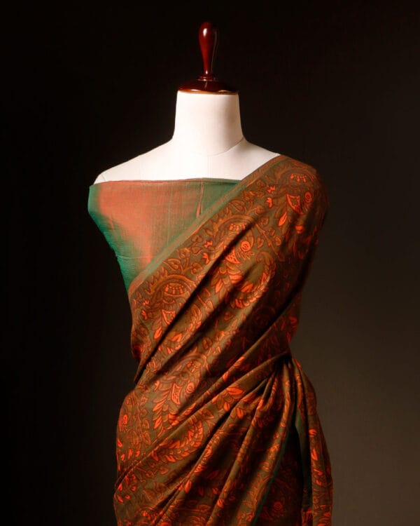rn-image_picker_lib_temp_662e95aa-1e5a-47ba-9e64-4b22bde47388 Burgundy Elegance Maroon Soft and Light Handloom Silk Cotton Saree