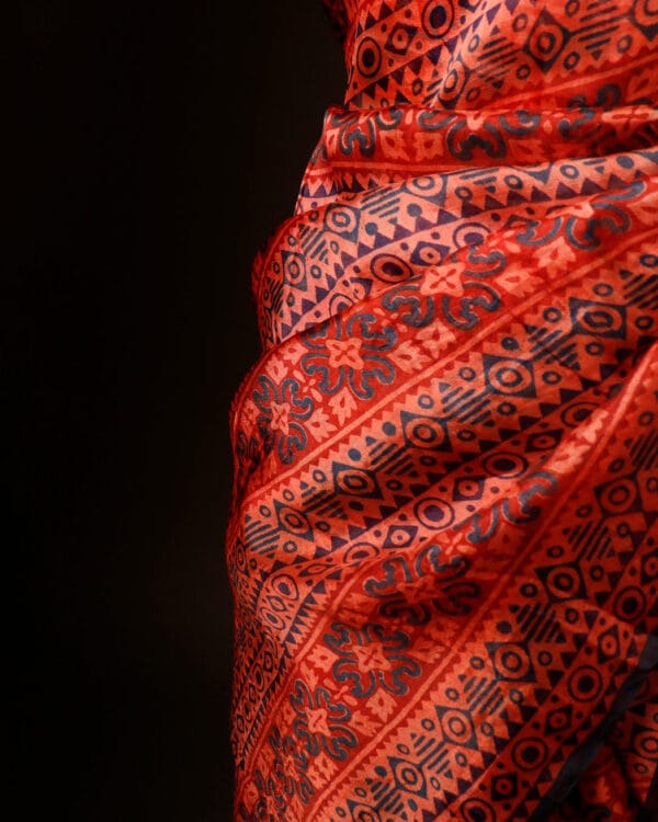 rn-image_picker_lib_temp_7bbf3ccd-85f7-4a54-a6a6-8d313d79eb07 Mystic Mocha Maroon and Black Printed Pure Organza Silk Saree