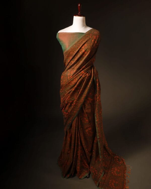 rn-image_picker_lib_temp_a35edbca-39a5-466b-893b-ac3b2dd3a00b Burgundy Elegance Maroon Soft and Light Handloom Silk Cotton Saree