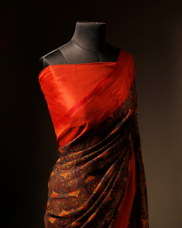 rn-image_picker_lib_temp_b6f4299c-eda5-452c-b926-8566b33cef4e Scarlet Whispers Red Soft and Light Handloom Silk Cotton Saree