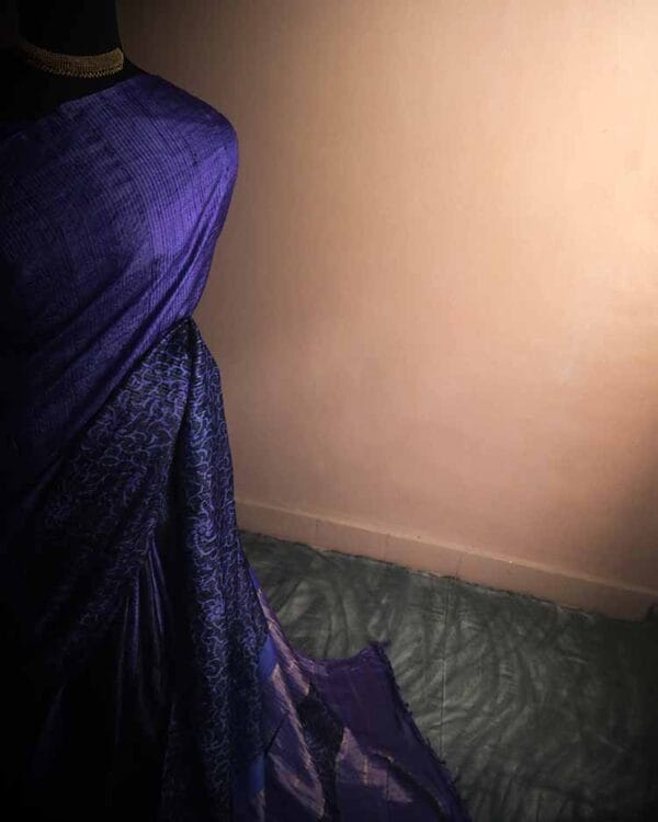 rn-image_picker_lib_temp_b7eaf073-1ad0-4215-a62e-be69848bfb3f Pure Hand Block Printed Line Tussar Saree