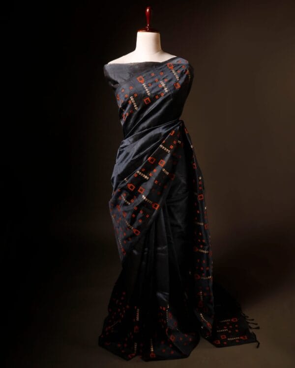 rn-image_picker_lib_temp_b9b39d14-b979-40d3-8590-5fb6f21b41c7 Grey Color Silk Cotton Saree