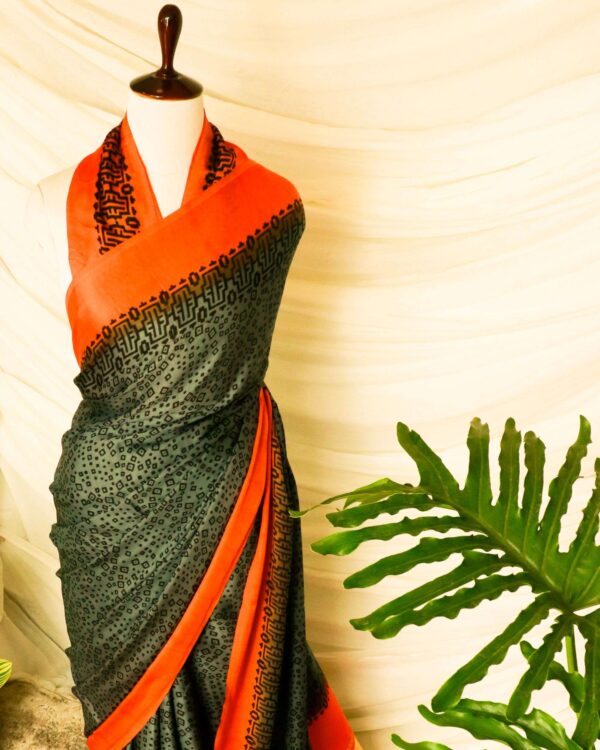 rn-image_picker_lib_temp_dc9863cb-2cfe-40c7-bf05-c135778e6758 Pure Handloom Pine Green Modal Silk Saree