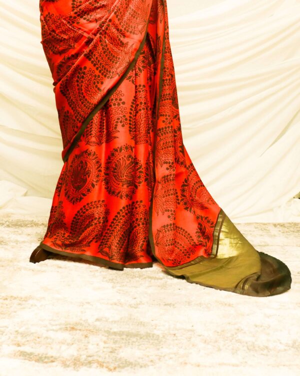 rn-image_picker_lib_temp_ddf74d09-33a2-4a9f-8906-ef33a2581227 Pure Handloom Ferrari Red Modal Silk Saree