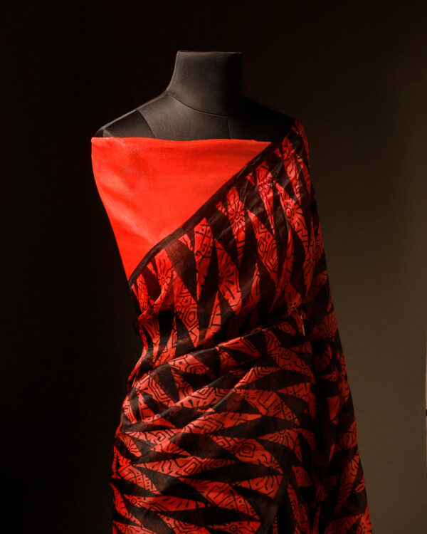 rn-image_picker_lib_temp_e3583064-24e9-4256-bed9-18d6a7a17832 Sunset Noir Orange and Black Pure Organza Silk Saree