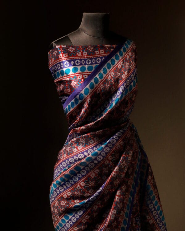 rn-image_picker_lib_temp_e4e20cd3-d91f-46ba-9811-1483a32a693f Pastel Palette Light Grey Multicolor Printed Pure Organza Silk Saree