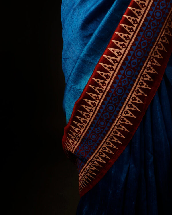 rn-image_picker_lib_temp_e99e987e-10c7-468f-a997-3a6e2ef33873 Tranquil Indigo Blue and Brown Pure Dupion Silk Saree