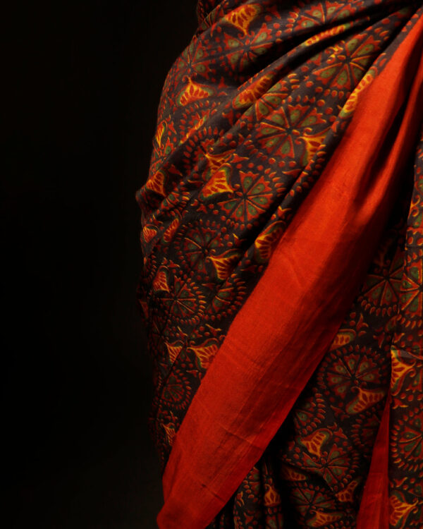 rn-image_picker_lib_temp_fb2575d4-204d-4d8f-993c-58ff56280d3f Scarlet Whispers Red Soft and Light Handloom Silk Cotton Saree