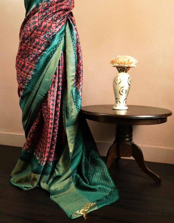 tyukju-1 Pure-Loomed Pink and Green Munga Silk Saree