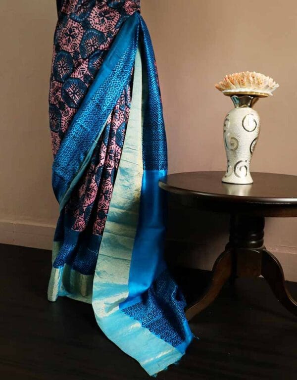 uyjuyk-1 Peacock Green Pure Dupion Silk Saree